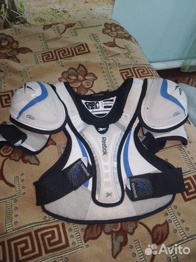 Нагрудник полевого игрока Reebok