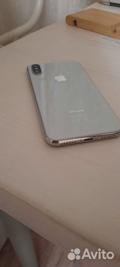 iPhone X, 64 ГБ