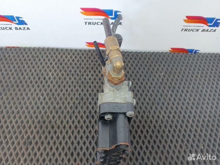 20514450 Кран уровня пола главный