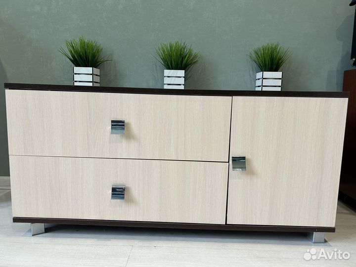 Тумба под телевизор