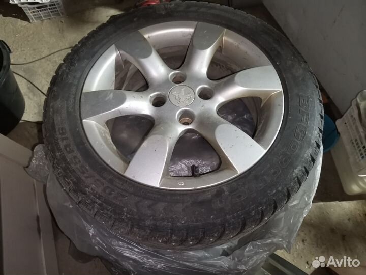 Bfgoodrich G-Force Stud 205/55 R16