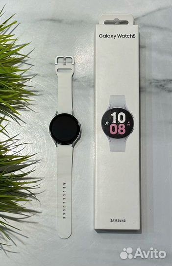 Samsung Galaxy Watch 5 - 44 мм, Silver