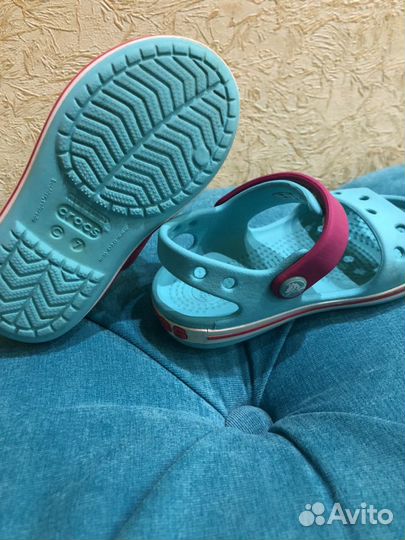 Сандали Crocs