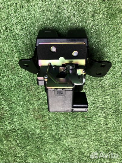 Замок крышки багажника i30 fd ceed 1