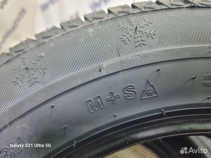 Hilo Arctic S-8 215/65 R16 98H