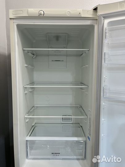 Холодильник Indesit DF 4200 E