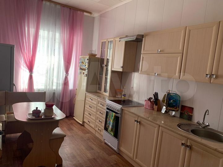 3-к. квартира, 78 м², 1/3 эт.