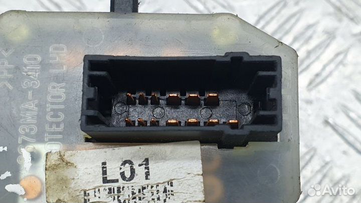 Переключатель поворотов подрулевой Hyundai Elantra