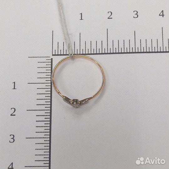 Золотое кольцо с бриллиантом р 17(14220)