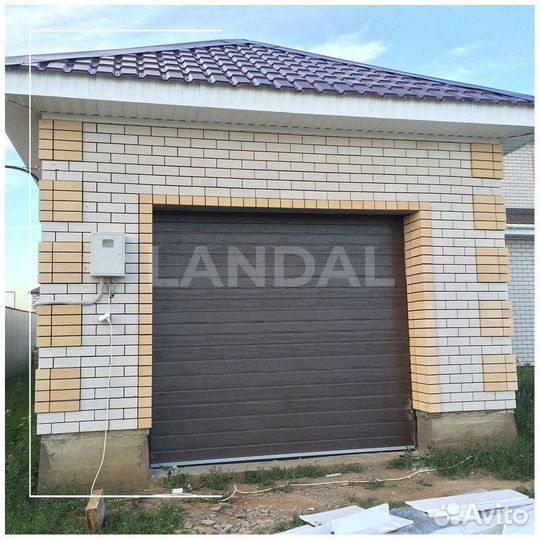 Секционные ворота