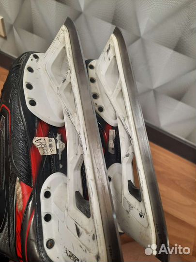 Хоккейные коньки bauer