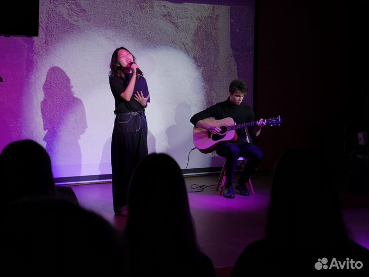 Репетитор по игре на гитаре онлайн