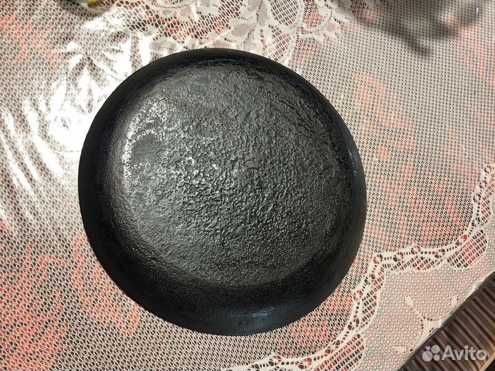 Сковорода старинная чугунная