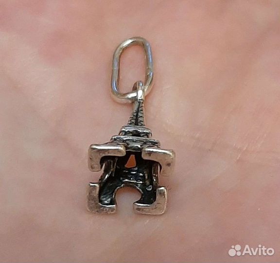 Серебряные кулоны 