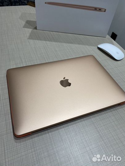 Apple macbook air 13 m1