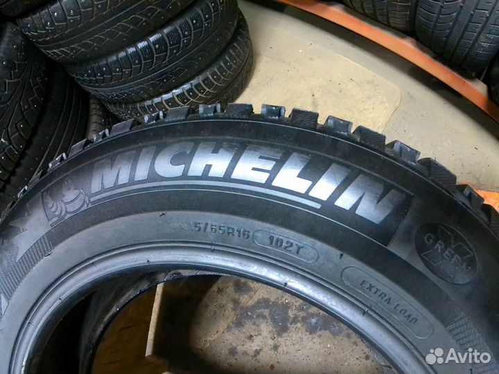 Michelin X-Ice North 3 215/65 R16