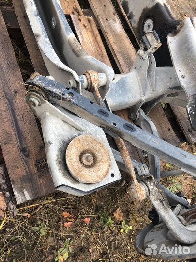 Подрамник задний w220 5.0 в сборе