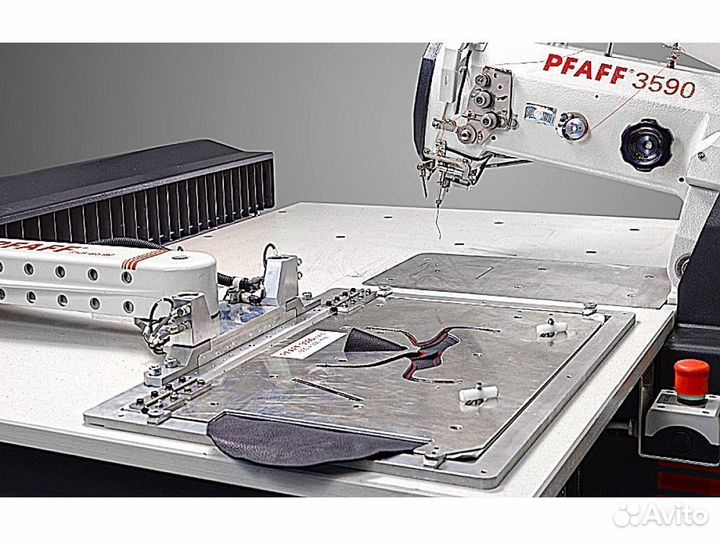 Швейный автомат Pfaff 3703