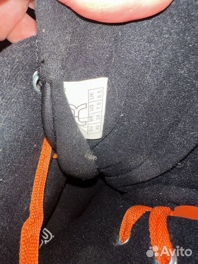 Роликовые коньки