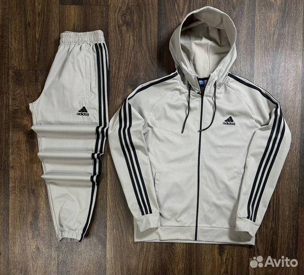 Спортивные костюмы Adidas