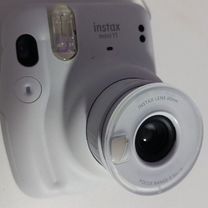 Пленочный фотоаппарат instax