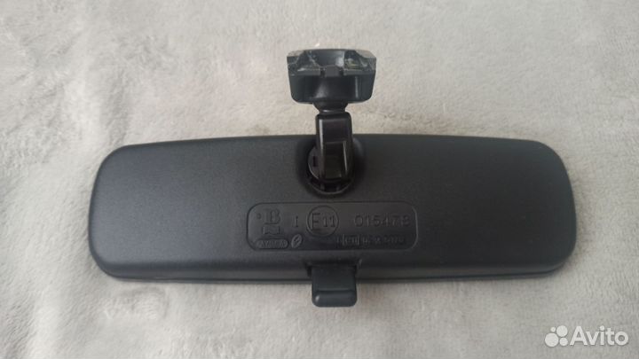 Зеркало заднего вида