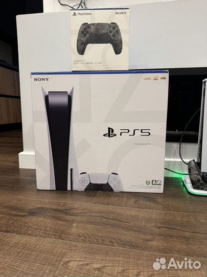 Продам PS5 825 G