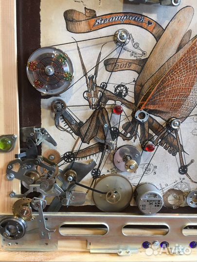 «Богомол» панно в стиле стимпанк