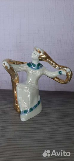 Фарфоровая статуэтка Златовласка Сысерть