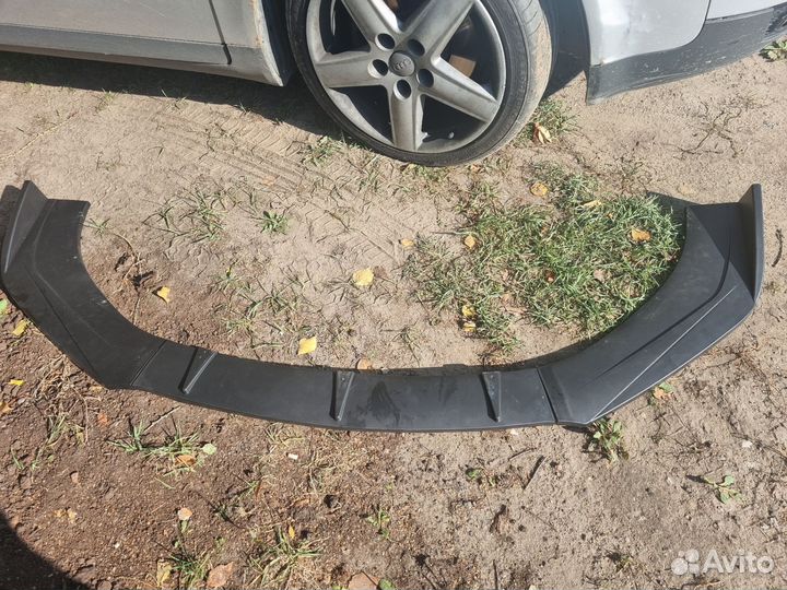 Губа на бампер универсальная