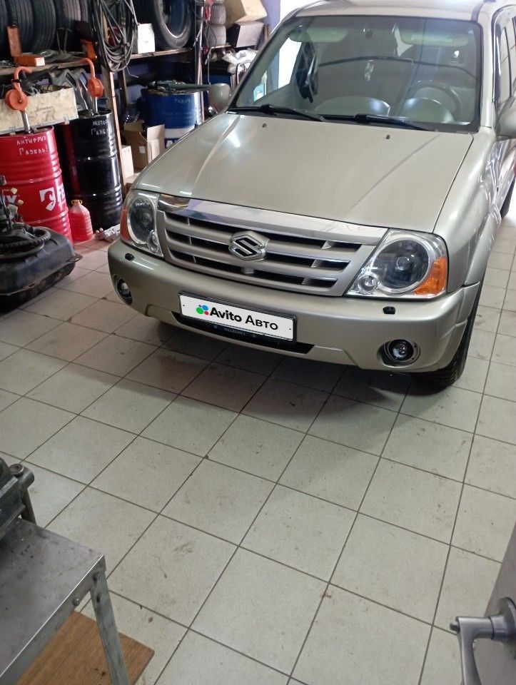Suzuki XL7