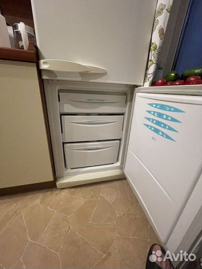 Холодильник no frost Stinol / Стинол