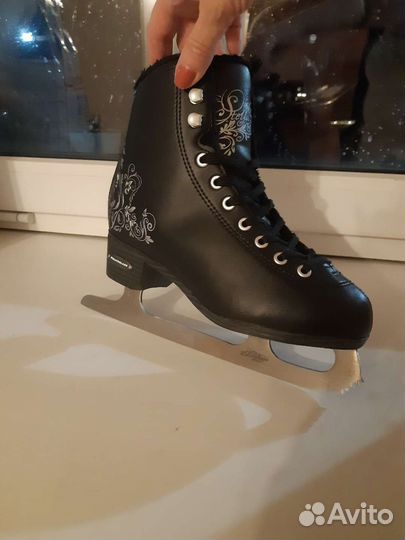 Коньки фигурные