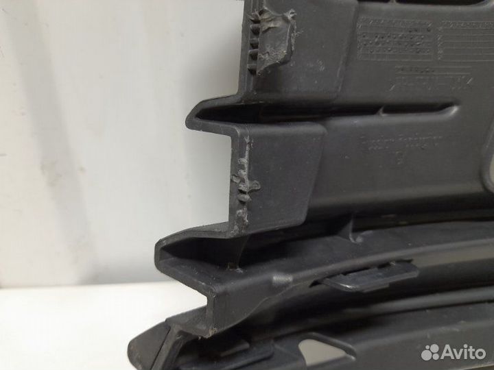 Накладка противотуманной фары правая правая