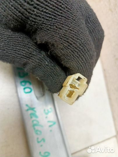 Стеклоподъемник электрический задний левый