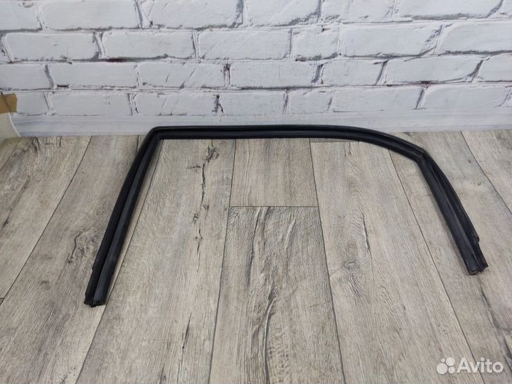 Уплотнитель стекла двери задний левый Matiz Матиз