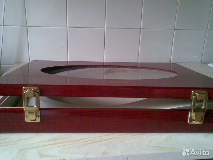 Коробка подарочная с окном