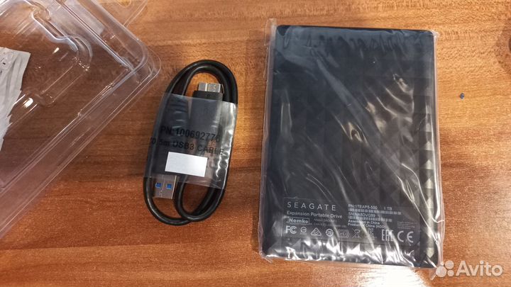 Внешний жесткий диск Seagate 1Тб