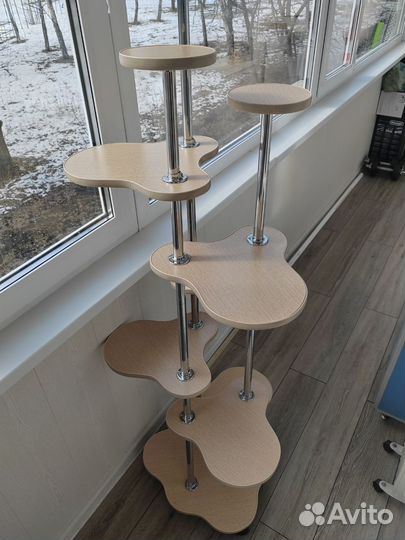 Стойка для цветов напольная