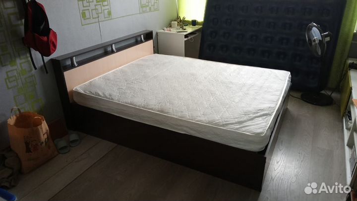 Кровать двуспальная