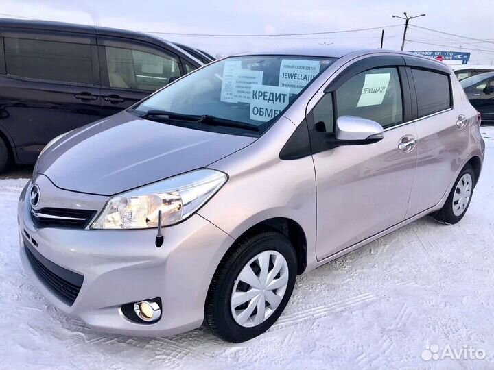 Комплект противотуманных фар Toyota vitz/Yaris 11