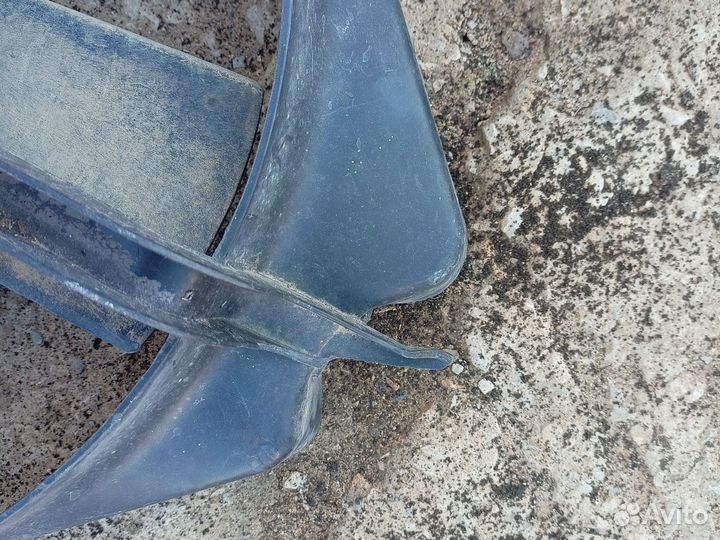 Диффузор вентилятора в сборе Chevrolet Blazer