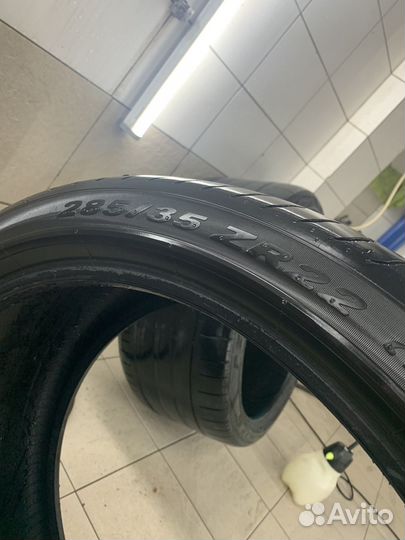 Pirelli P Zero 285/35 R22 и 315/30 R22 38J