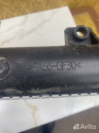 Радиатор охлаждения оригинал Subaru Forester SG5