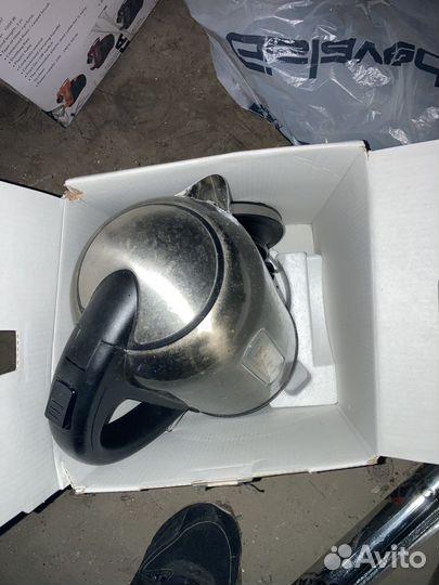 Пылесос и чайники и бигуди