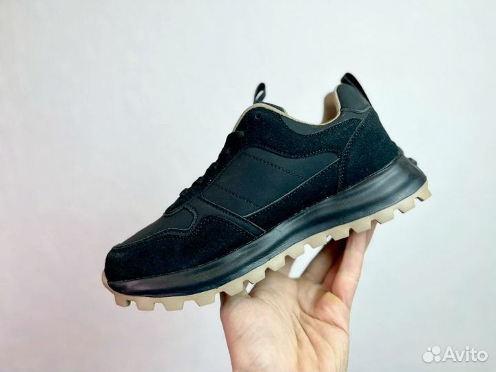 Кроссовки Boss стильные