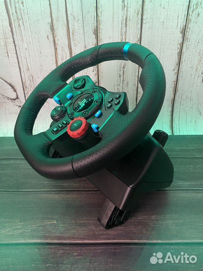 Игровой руль с педалями