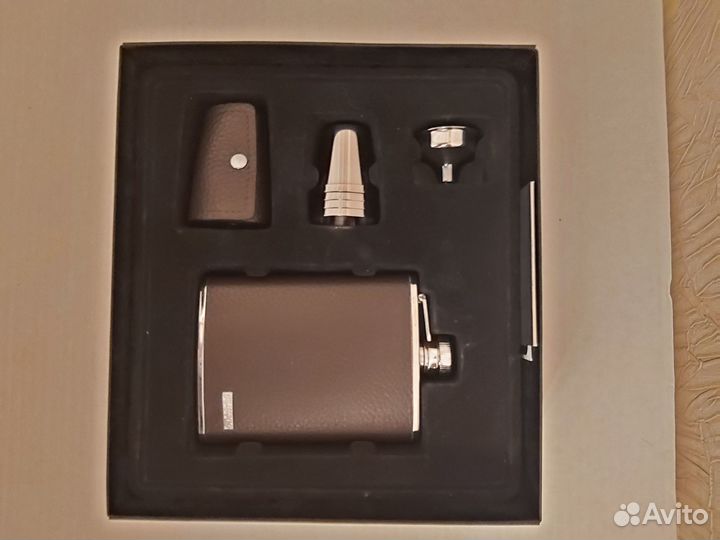 Подарочный набор фляжка и стопки Mustang