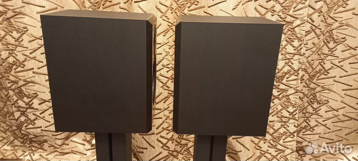 Акустические колонки Dynaudio Emit 20(Дания)