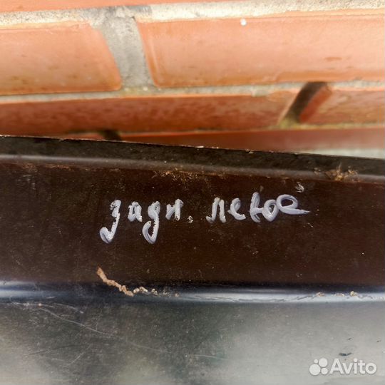 Крыло заднее левое на ваз 07-05